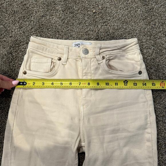 ZARA Women's Cropped Flare High-Waist Jeans Size 2 In Ecru - Picture 6 of 10